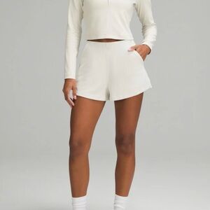 Lululemon Ribbed Softstreme High-Rise Short 2”